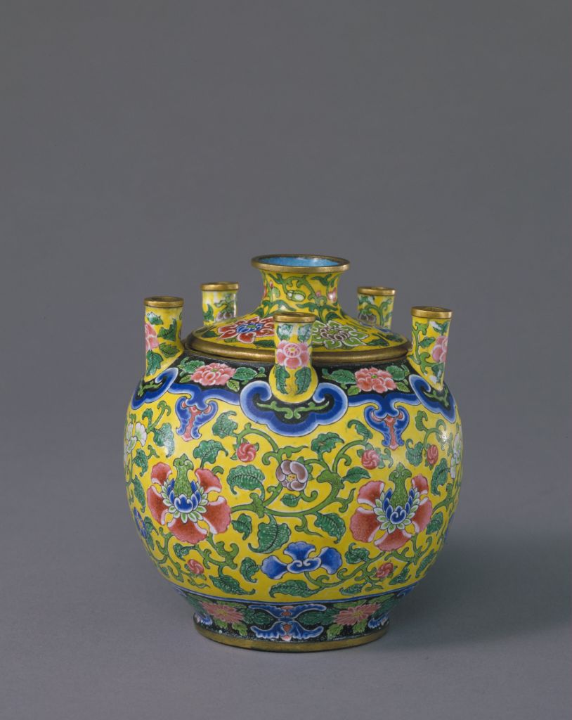 图片[1]-Yongzheng style enamel six-necked vase with tangled branches and flower patterns-China Archive